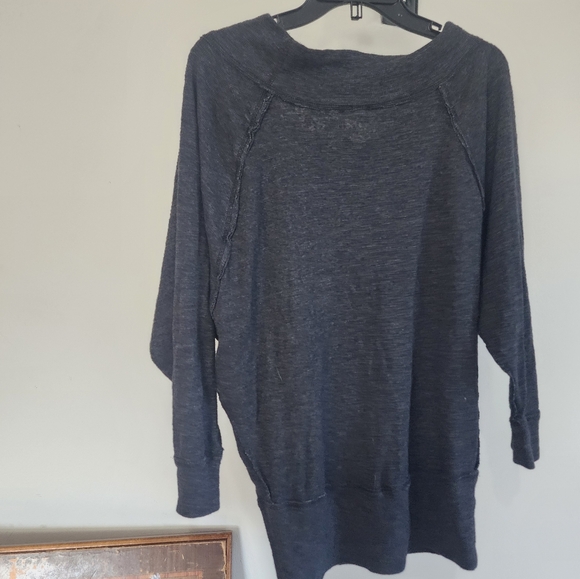 We the free from Free people off shoulder sweatshirt - Picture 3 of 6